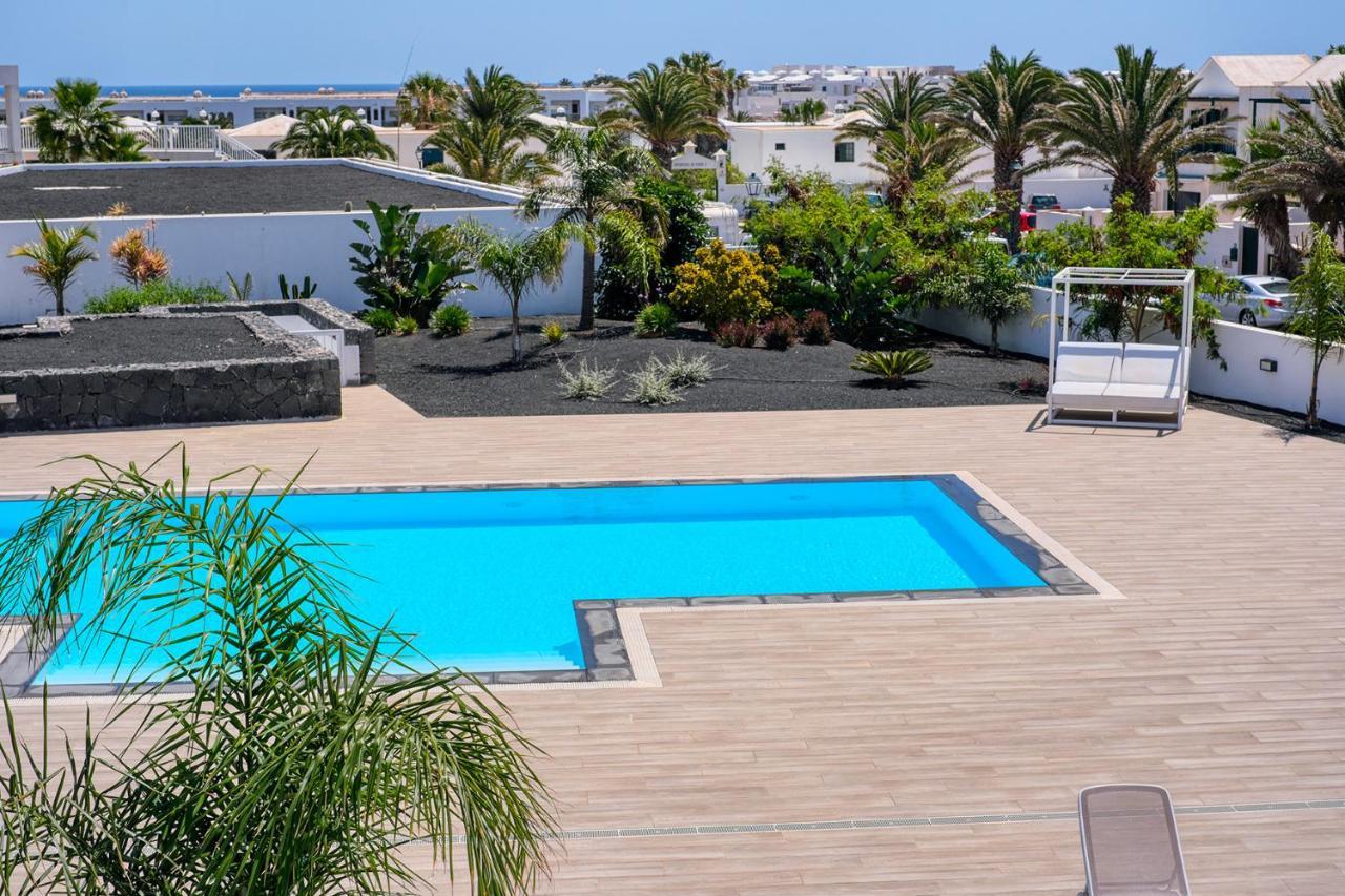 Luminosa Vivienda Vacacional Con Vista A La Piscina Costa Teguise Eksteriør bilde